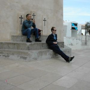 zwei m=nner und drei kreuze.jpg